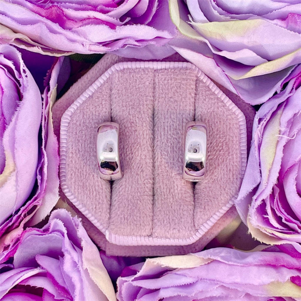14K White Gold High Polished Huggie Hoops