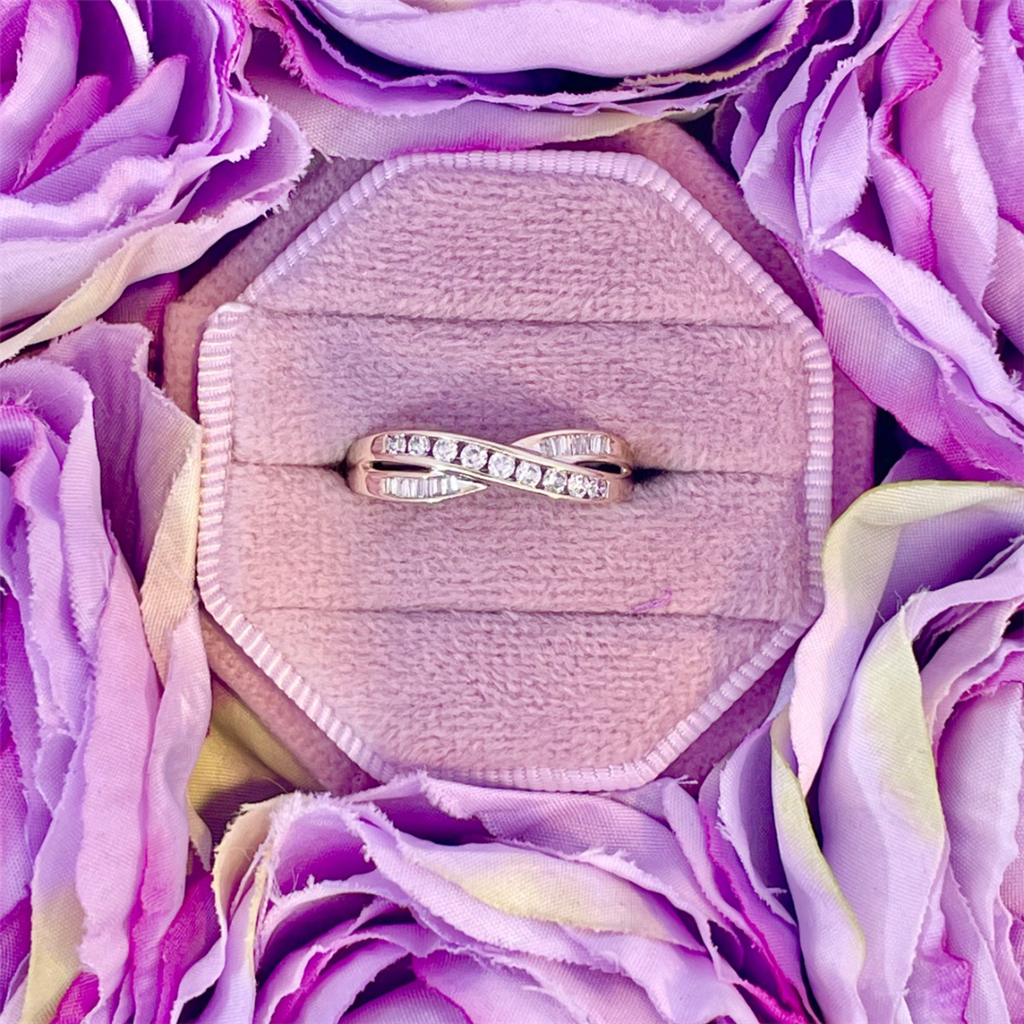 Estate-14K White Gold Curved Channel Set Diamond Anniversary Ring