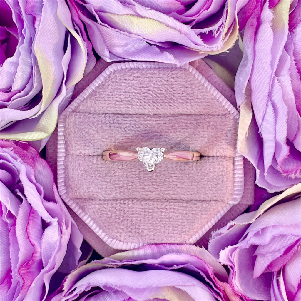 Estate- 14K Yellow Gold Ring With Heart Shaped Natural Diamond