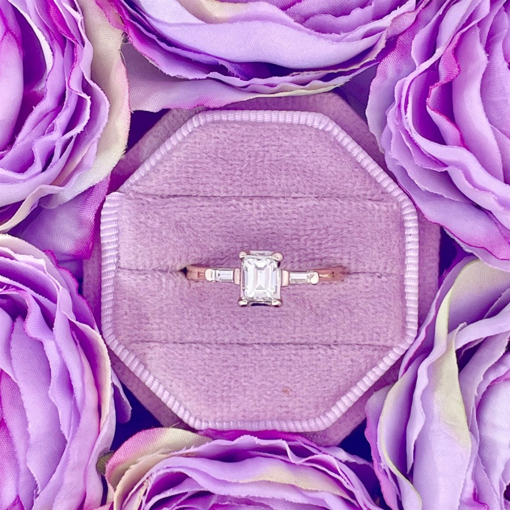 Estate- 14K Yellow Gold Diamond Engagement Ring