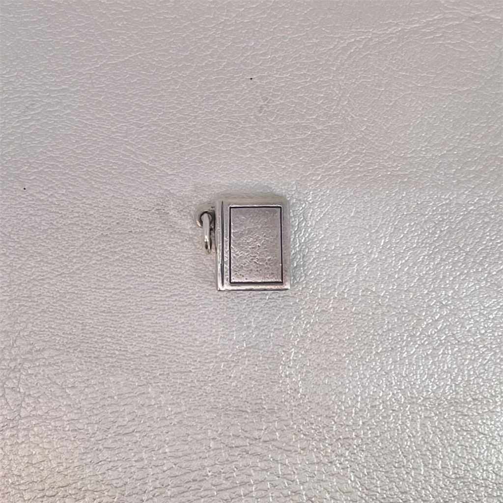 Estate - Retired James Avery Closed Book Charm