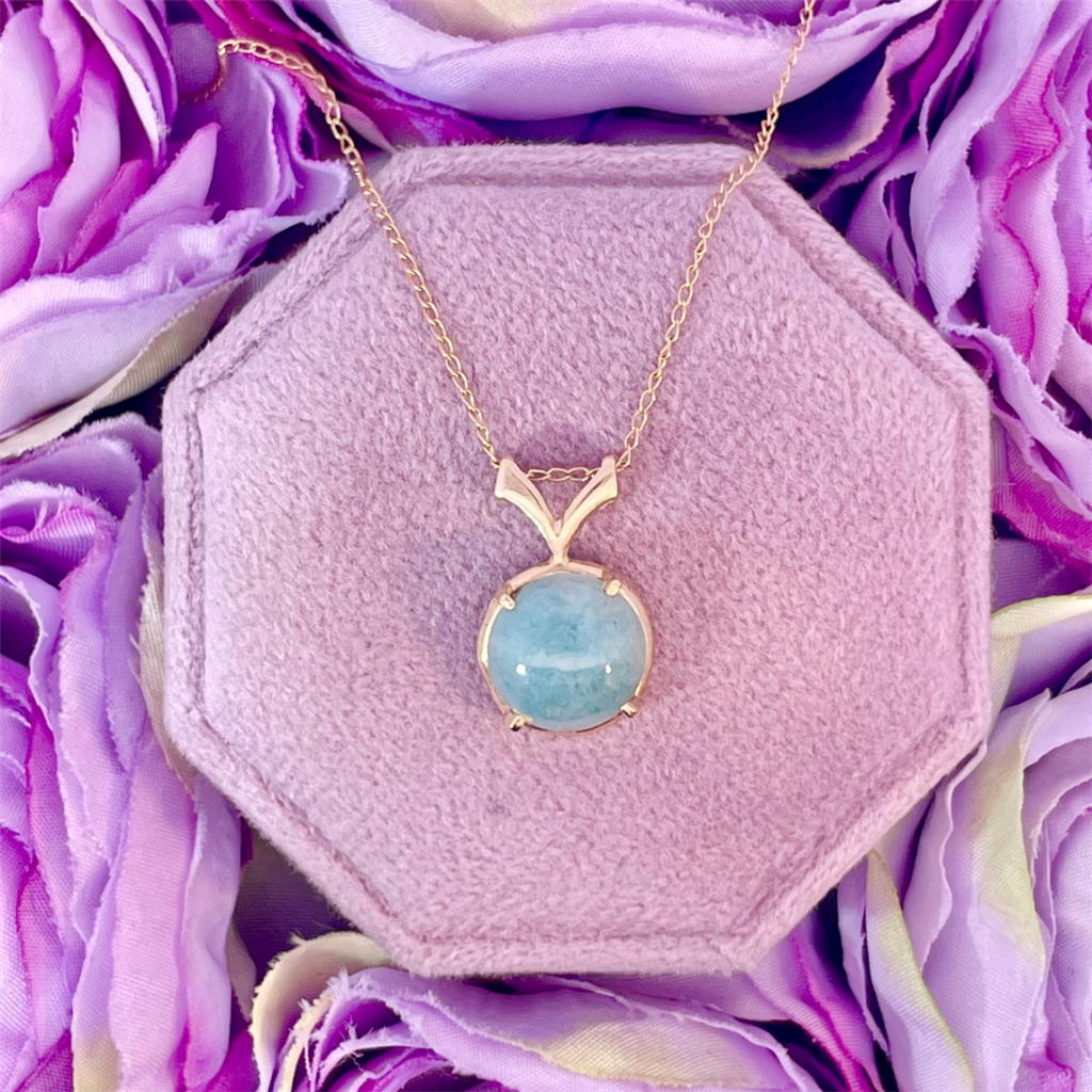 Estate- 14K Yellow Gold Cable Chain with Aventurine Pendant