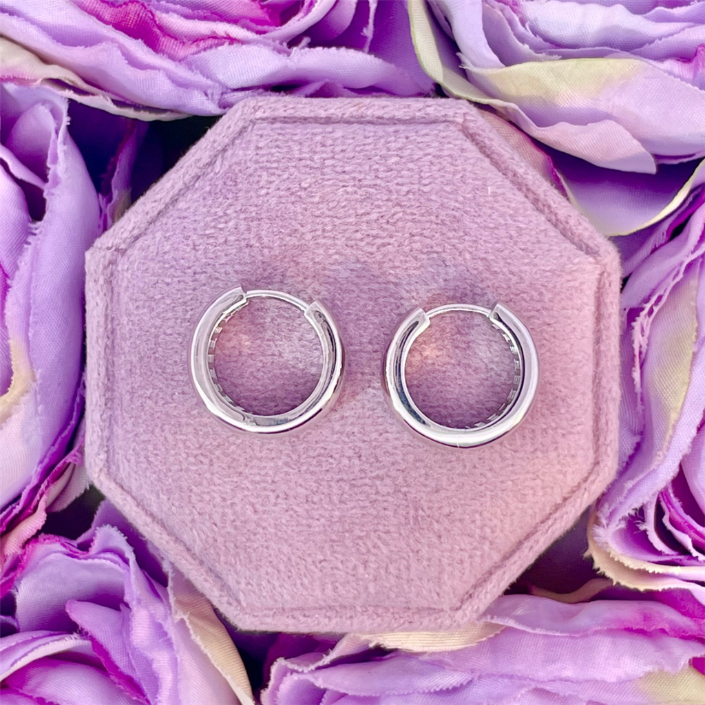 14K White Gold High Polished Huggie Hoops