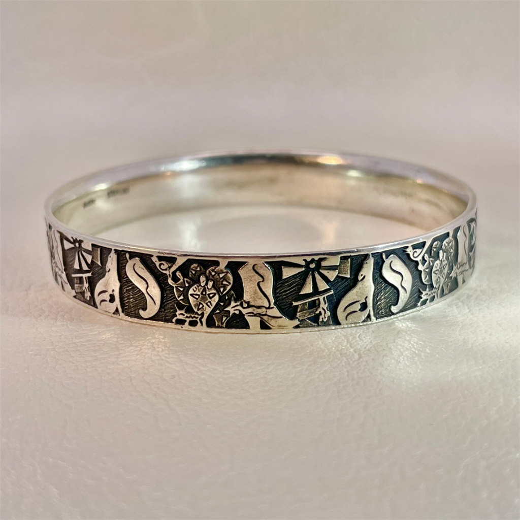 Estate James Avery (not an authorized retailer)