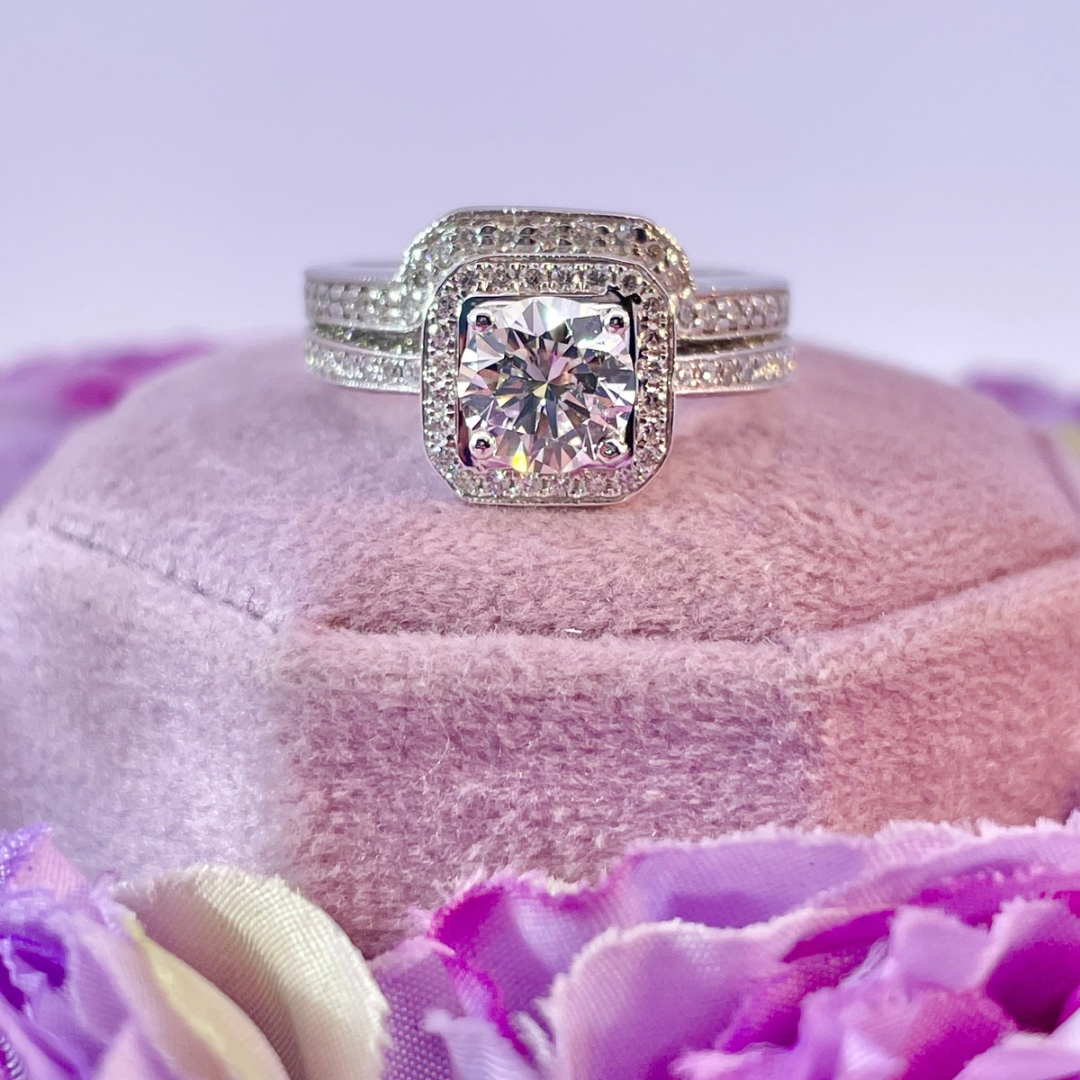 Estate- 14K White Gold Natural Diamond Wedding Set