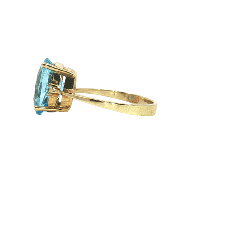 18K Yellow Gold BLue Topaz and Diamond Ring