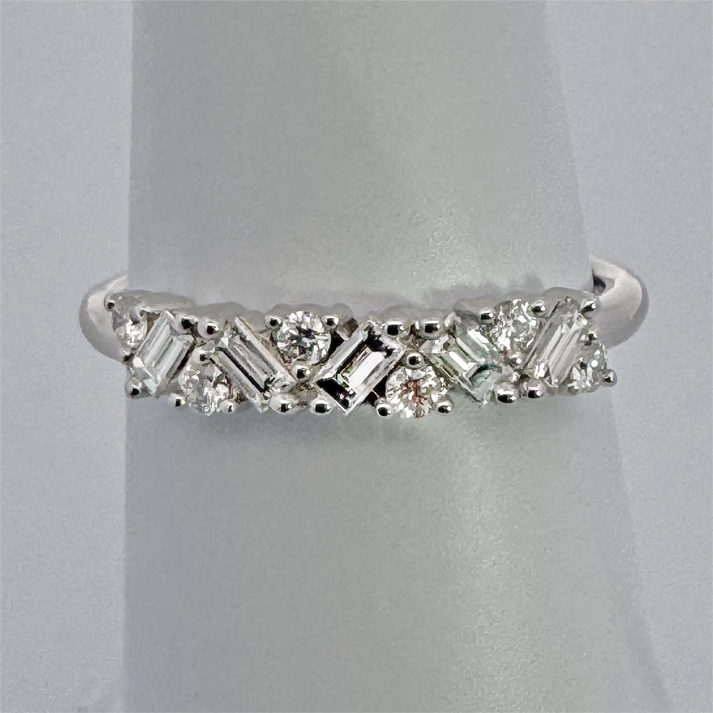 14K White Gold Wedding Band