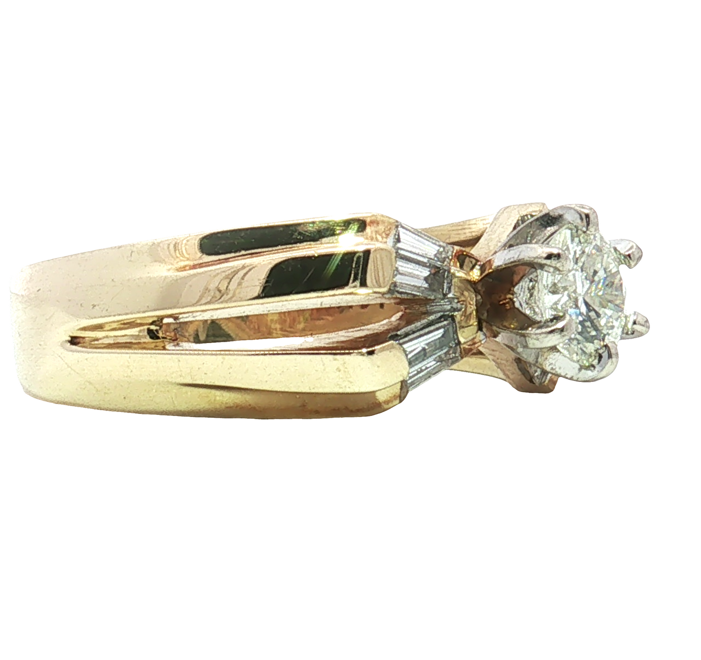 Estate- 14K Yellow Gold Round Brilliant Diamond Engagement Ring