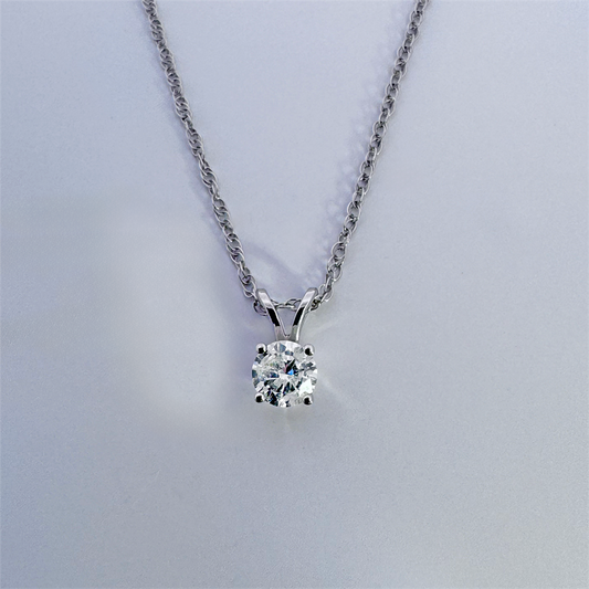 Lady's White 14 Karat Rabbit Ear Pendant