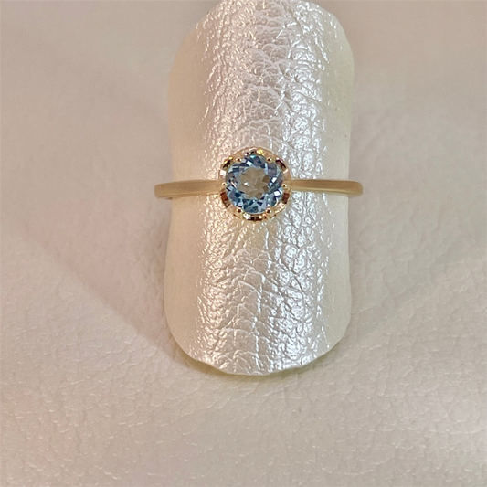 Estate-14K Yellow Gold Tacori brand ring with round Swizz Blue Topaz
