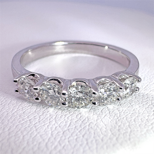 14K White Gold Diamond Wedding Band