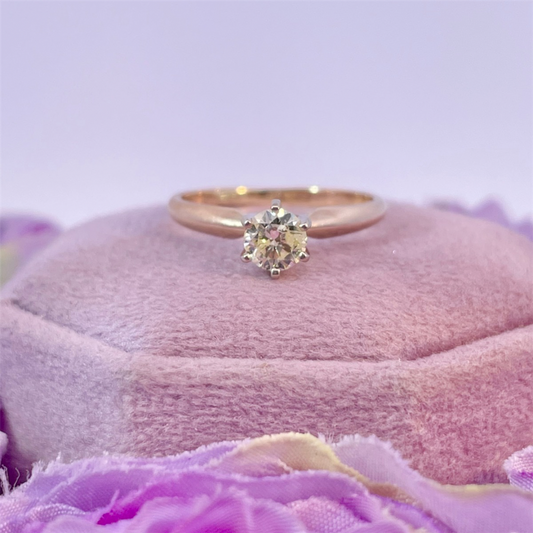 Estate-14K Yellow Gold Diamond Engagement Ring