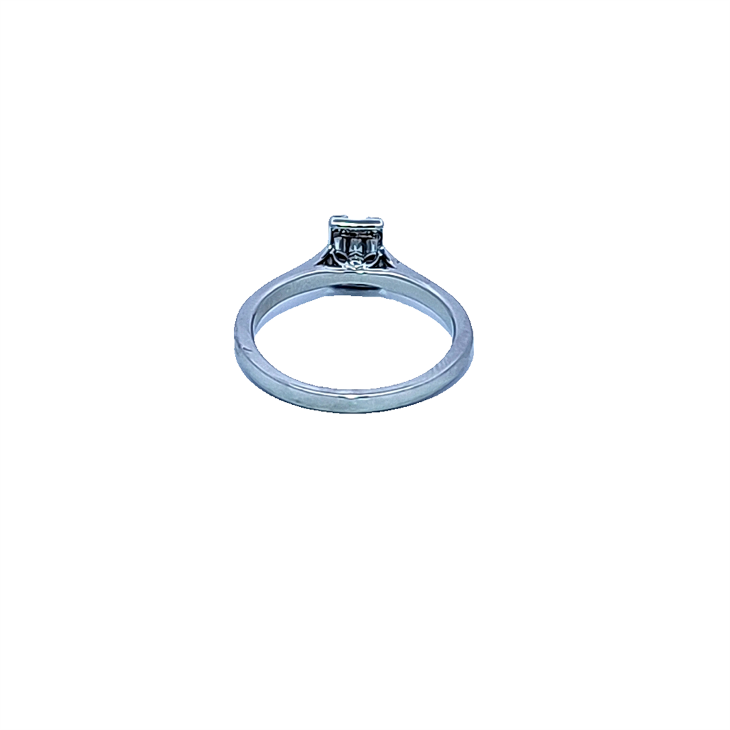 Estate- 14K White gold diamond engagement ring.