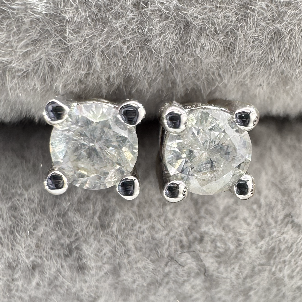 14K White Gold Diamond Stud Earrings